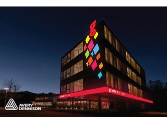 AD_PC_5600_LED_translucent_PressRelease__Building_01