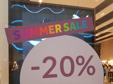 MY_PC_MY1779_Sale_with_Hexagon_on_Glass