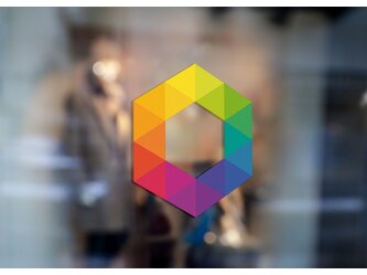 MY_PC_MY1729_Hexagon_on_Shopwindow
