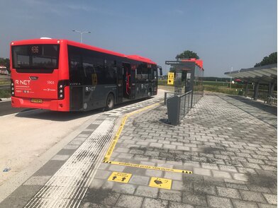 MY_PC_MY1570_Busstop_Marking