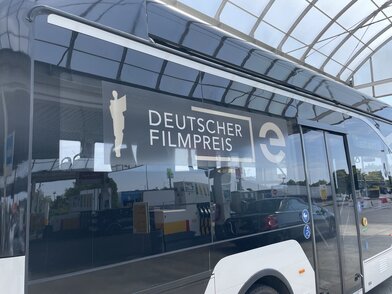 MY_PC_MY1662_Filmpreis_Buswerbung