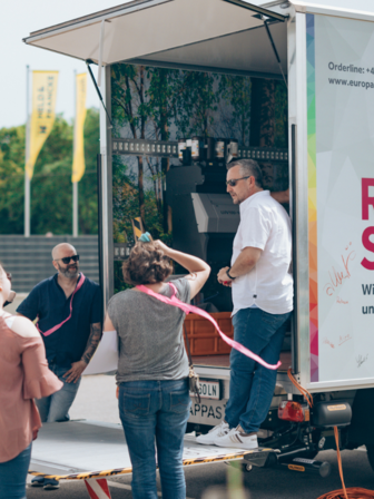 Roadshow_Header